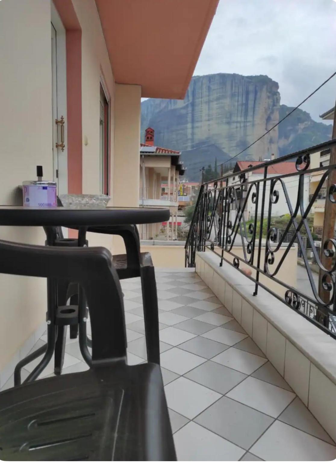 S.T Family Apartement Kalambaka Exterior photo